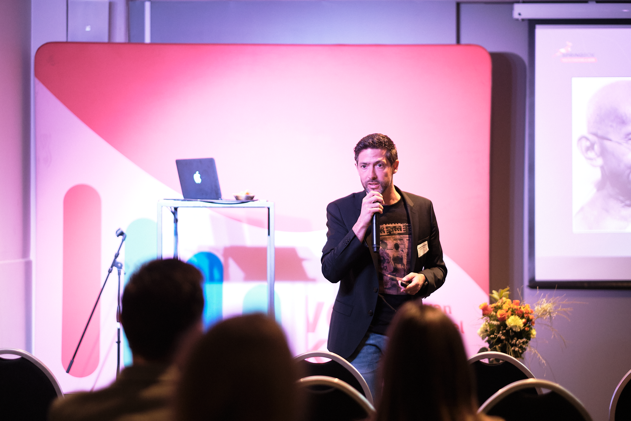 Surf op de golven van verandering – Keynote