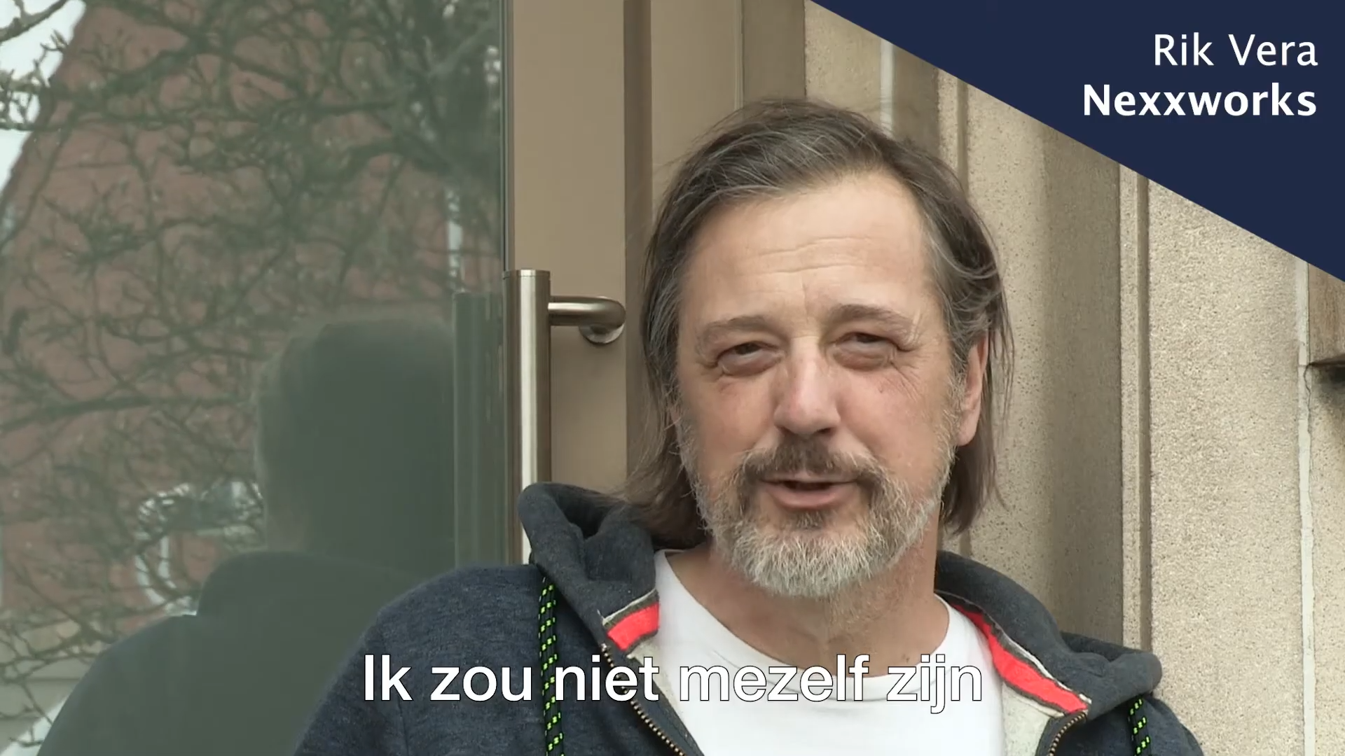 Video laden: Rik Vera van Nexxworks bekijkt de whealthy workplaces vanuit zijn standpunt. Zou er een rol zijn van digitalisatie in verband met welzijn?