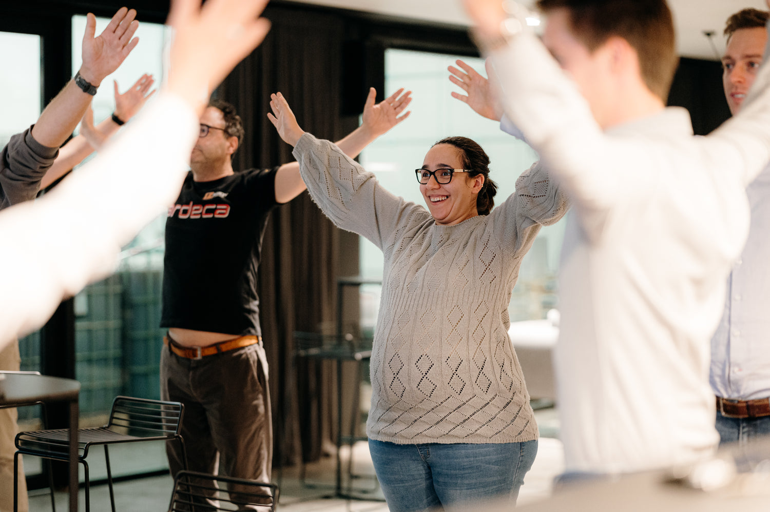Collega's doen een oefening rond verbindend communiceren